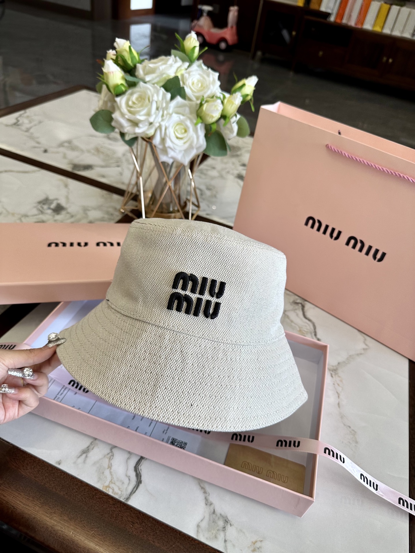 miu miu hat model 42